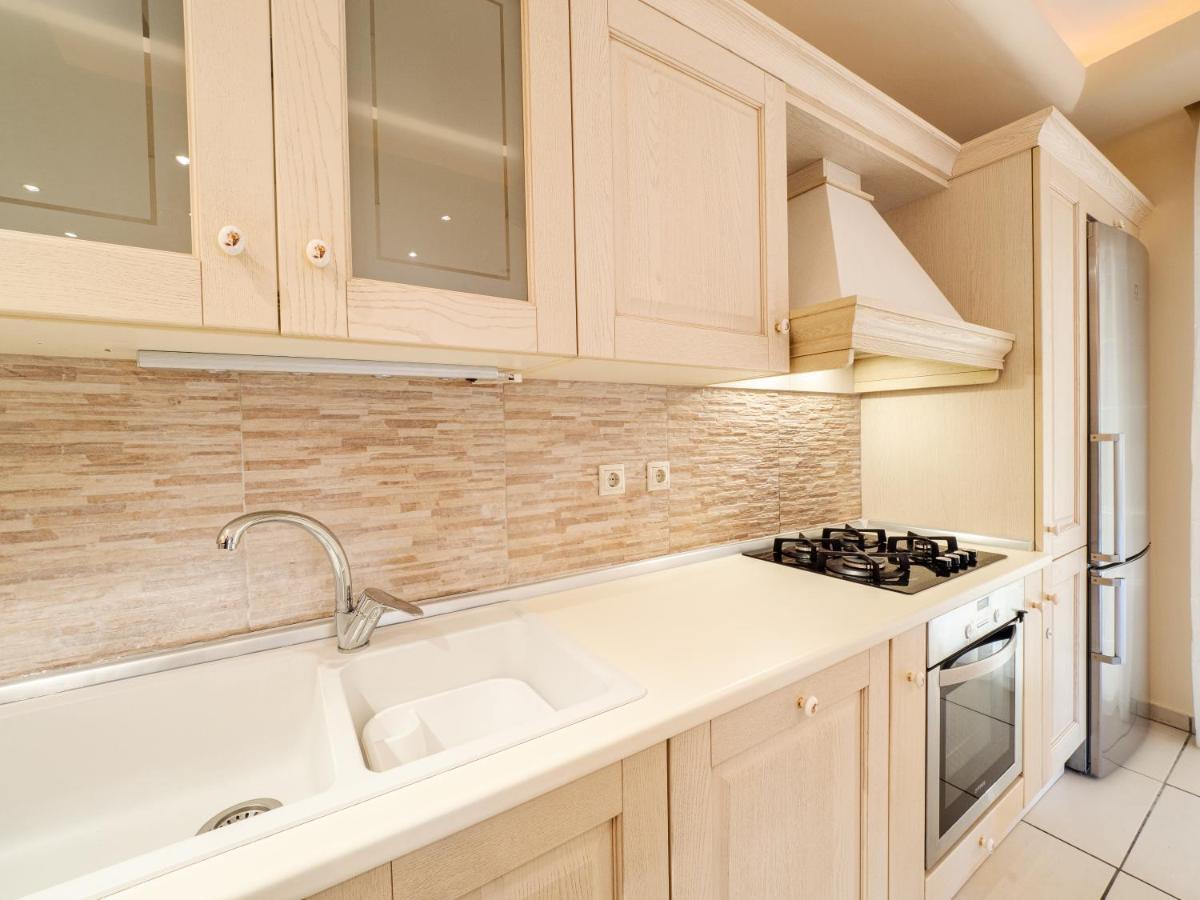 Aura Elegant Apartment Near Garitsa Bay Análipsis 외부 사진