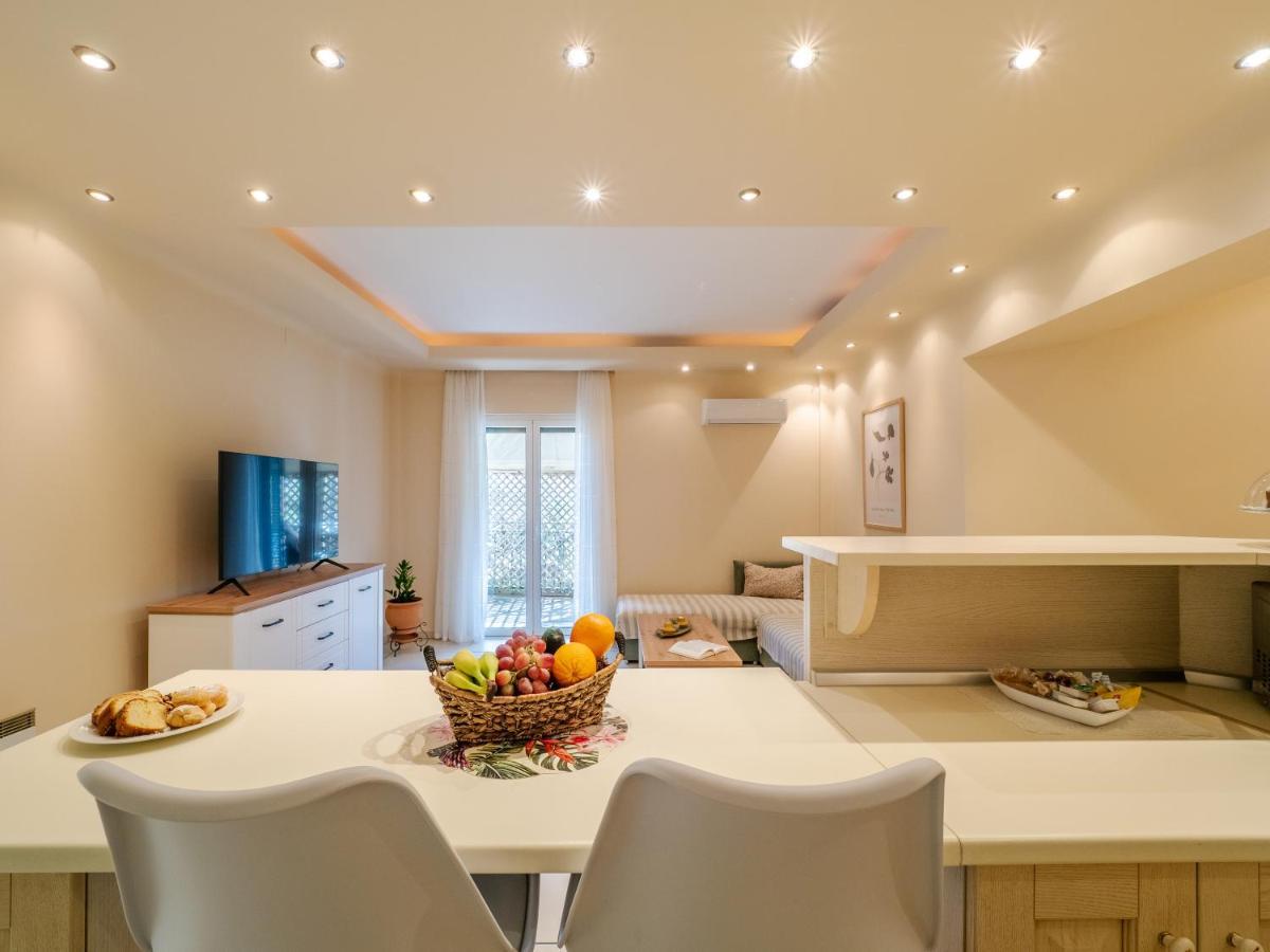 Aura Elegant Apartment Near Garitsa Bay Análipsis 외부 사진